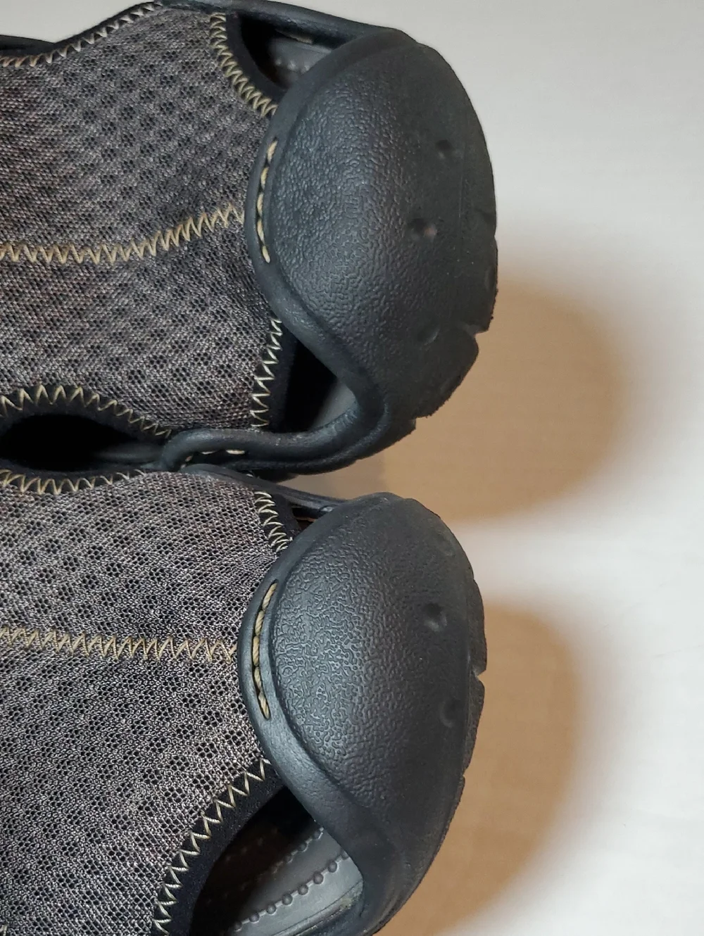 CROCS Men's Swiftwater Mesh Deck Sandals Brown Size 11 Slip On Comfort Low Top - Picture 4 of 8